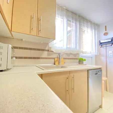 Elias' Family Flat In Plato's Academy * Athens