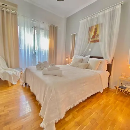 Apartment Elias' Family Flat In Plato's Academy *